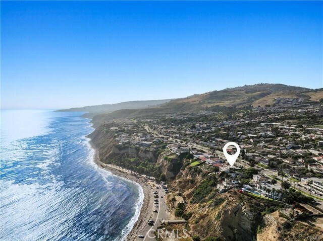 Building Photo - 2105 W Paseo Del Mar