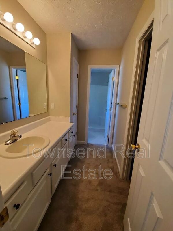 Building Photo - 2012 Fig Ct