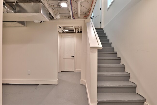 Building Photo - 125 S Knox St