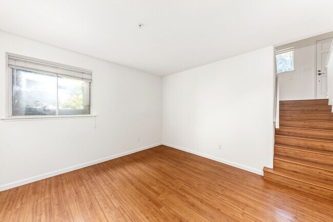 Building Photo - 979 Asilomar Terrace