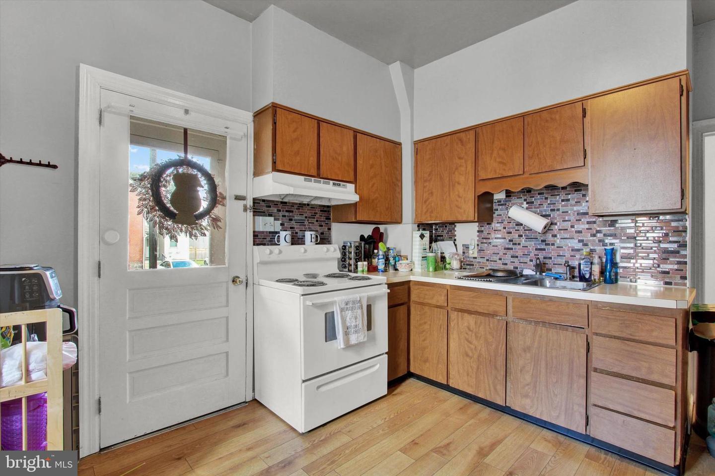 Building Photo - 163 N Washington St