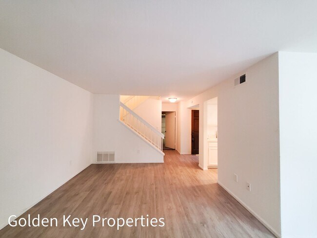 Building Photo - 2982 Lexington Cir