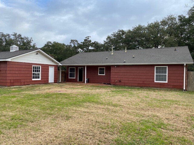 Building Photo - 1210 Brazos St