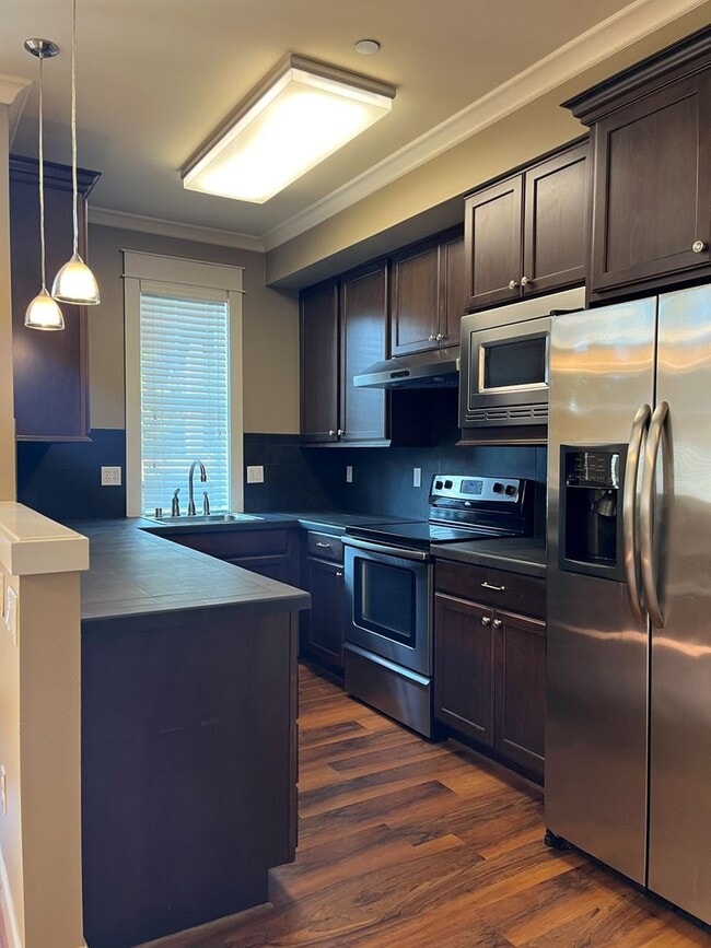 Building Photo - 2070 NW Talus Dr
