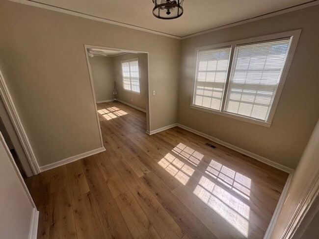 Building Photo - 245 Beechwood Cir