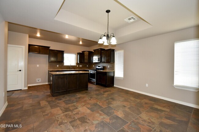 Building Photo - 300 Saltford Pl