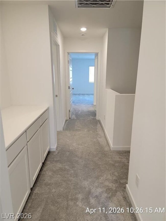 Building Photo - Spacious Henderson Townhome with Balconies and Resort Amenities