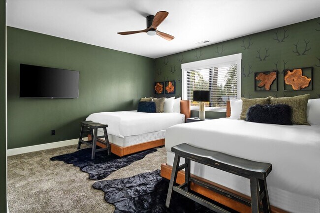 Building Photo - 323 Deer Creek Rd