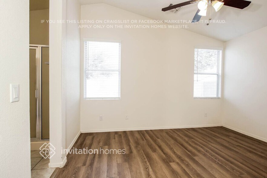 Building Photo - 16070 W Mesquite Dr