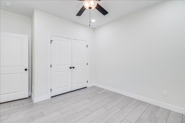 Building Photo - 4126 Azali Dr