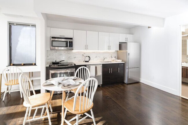 Building Photo - 1491 Lexington Ave