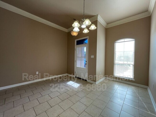 Building Photo - 30092 Irene Kennard Ave