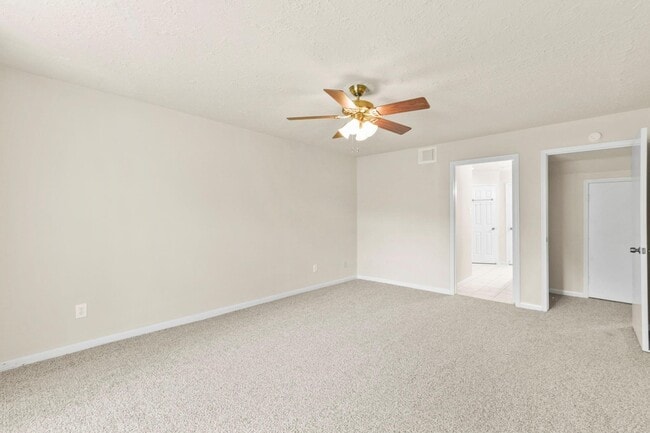 Building Photo - 3735 Pineleaf Dr