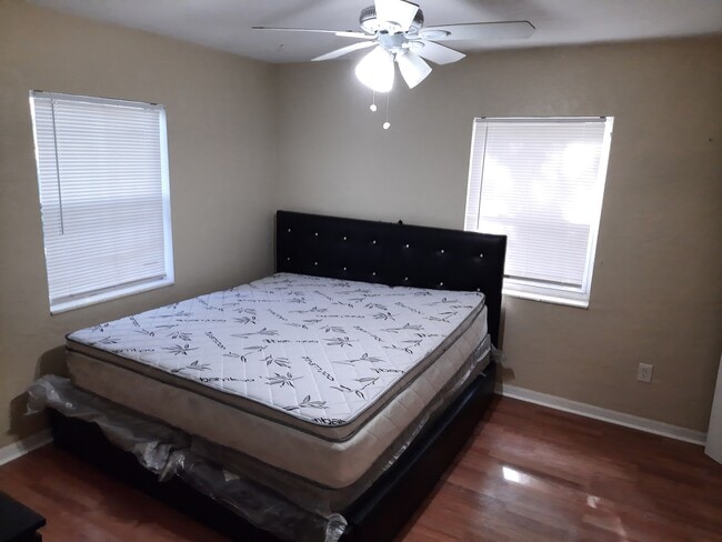 Building Photo - 1518 E Ellicott St