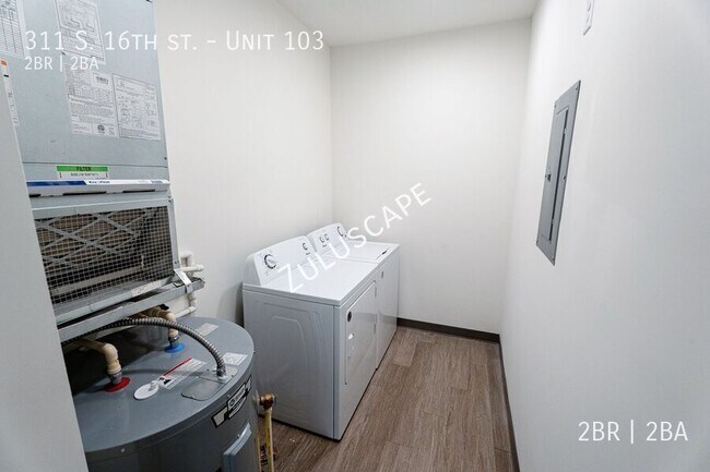 Building Photo - 311 S 16th St