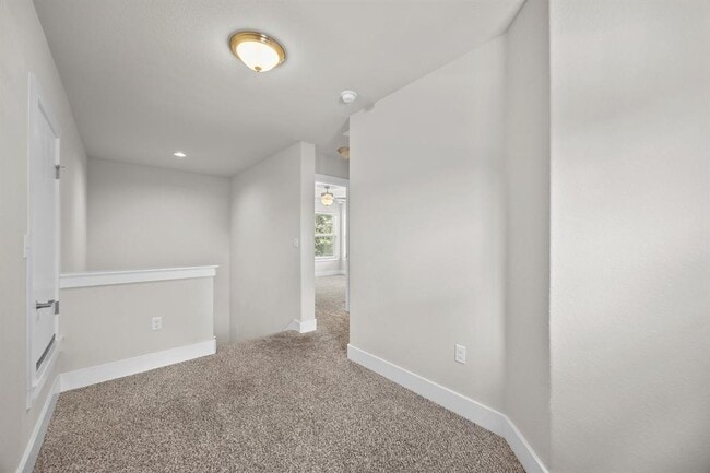 Building Photo - 11106 Railway Ln