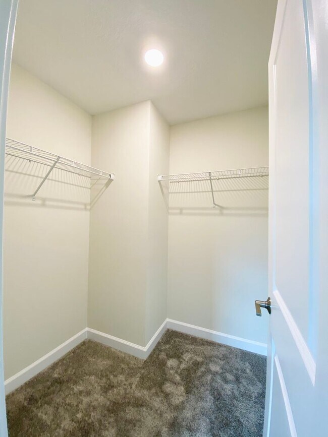 Building Photo - HOME IN TUSKAWILLA CROSSING