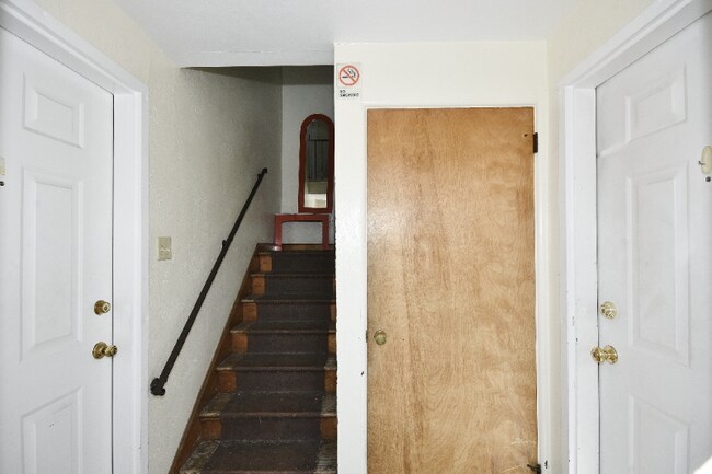 Building Photo - 2236 Brownsville Rd