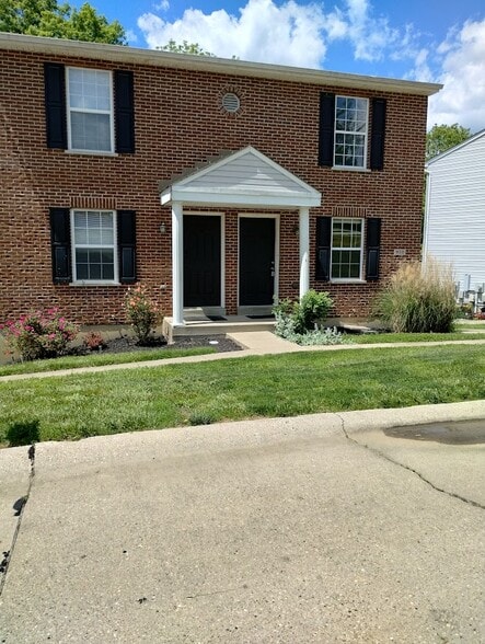 Primary Photo - 953 Still Meadow Ln