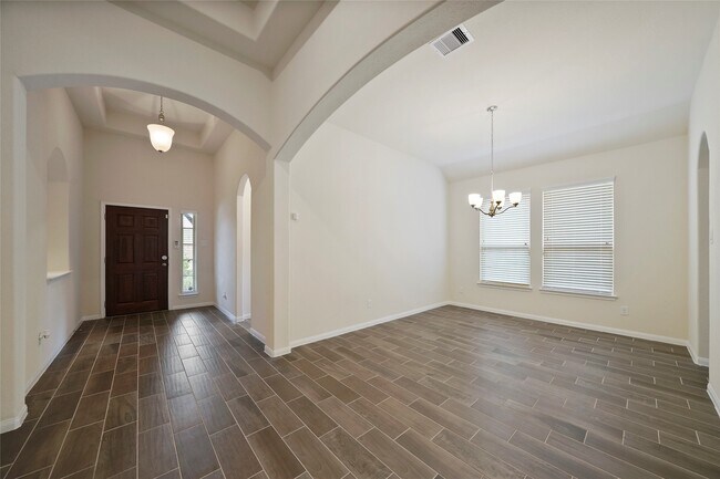 Building Photo - 1403 Holly Chase Dr