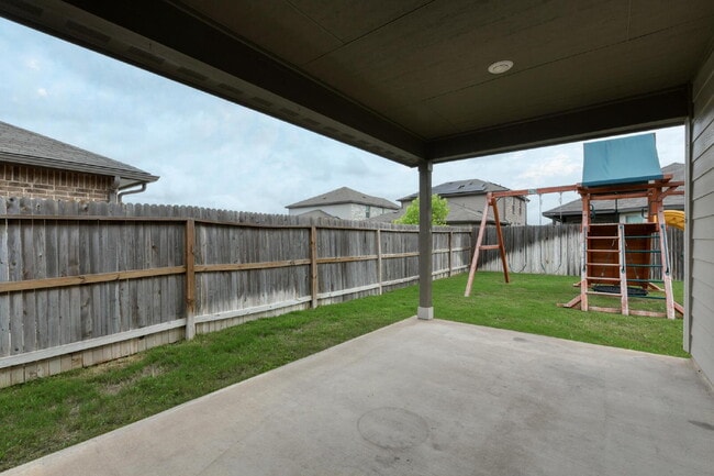 Building Photo - 3008 Sonoma Blvd