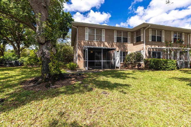 Building Photo - 6750 Lone Oak Blvd