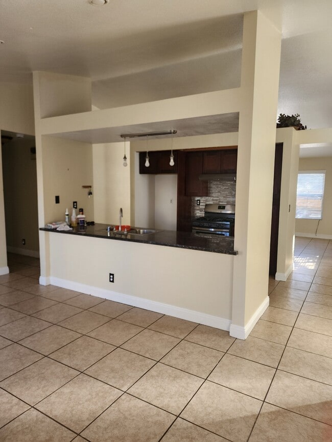 Building Photo - 2341 Langhorn St