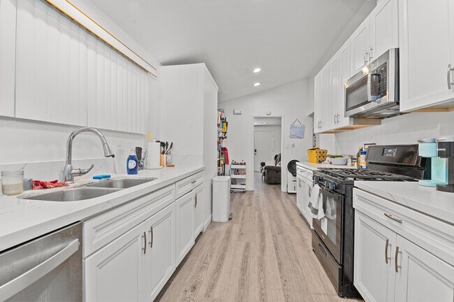 Building Photo - 5318 Redding Rd