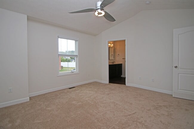 Building Photo - 186 Cedar Point Ln