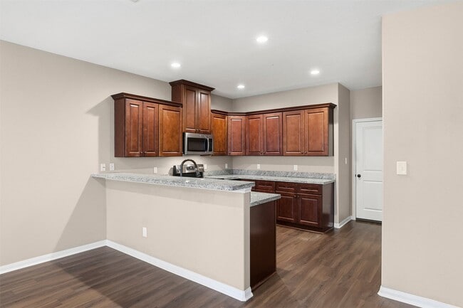 Building Photo - 112 Artesian Way