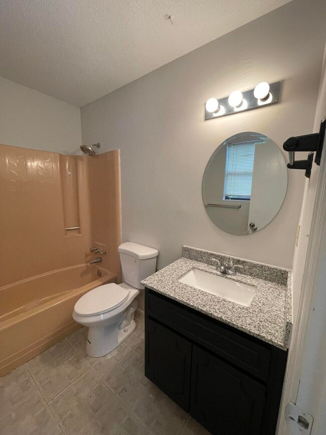 Building Photo - 3849 Ivy Ct