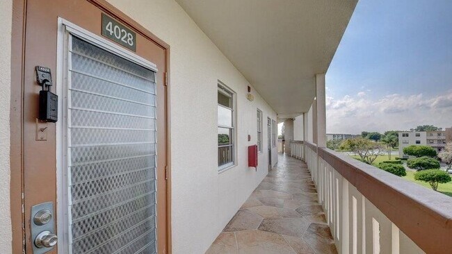 Building Photo - 4028 Newcastle B