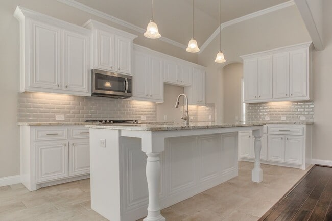 Building Photo - 1300 Mustang Brook Ln