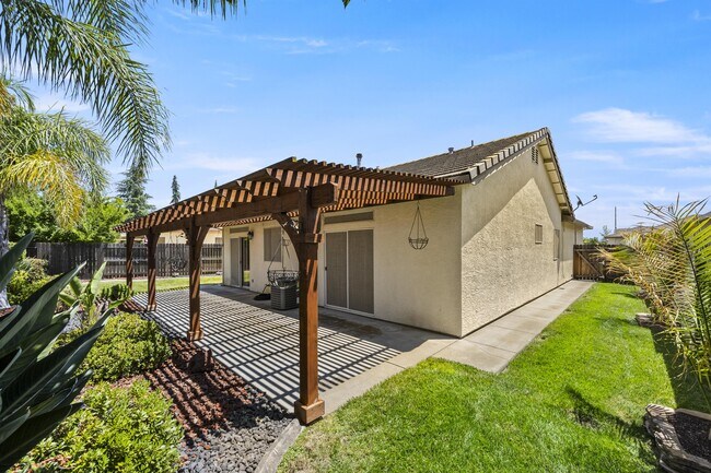 Building Photo - 8270 Rendham Way