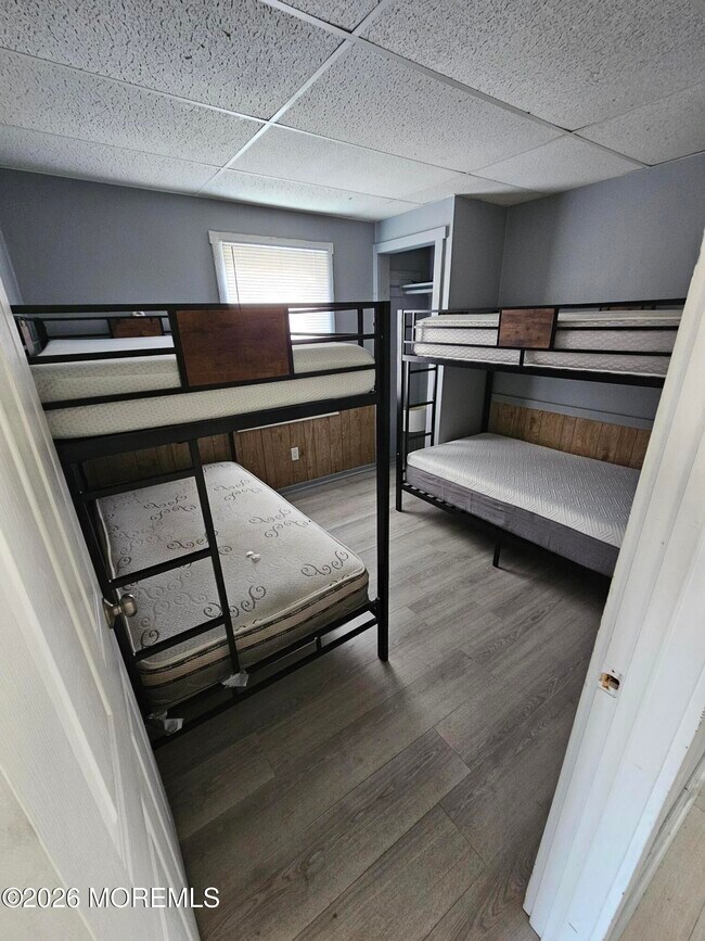 Building Photo - 103 16th Ave