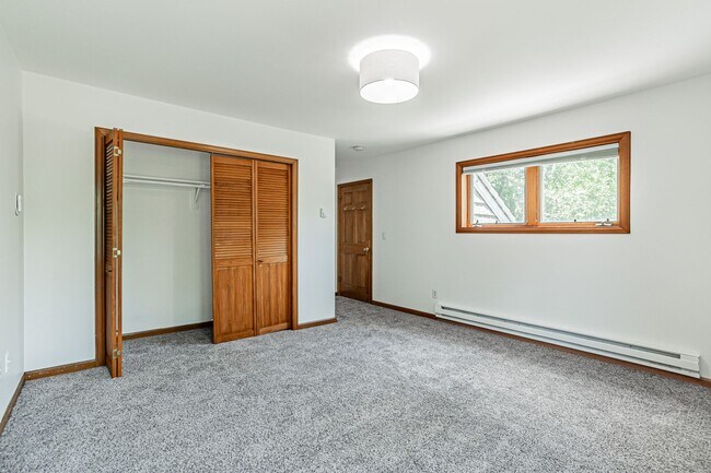 Building Photo - 3BD, 2.5BA Boulder Townhome with 2 Parking Spots