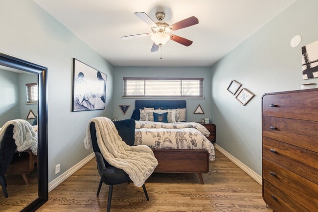 Building Photo - Beautiful 4 Bedroom/3 Bathroom Home in University Hills Area!