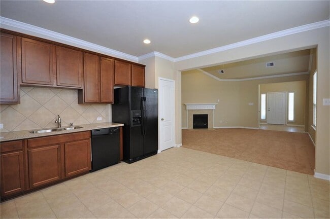 Building Photo - HOME WITH ALL THE UPGRADES! 4 BEDROOM 3 BATH