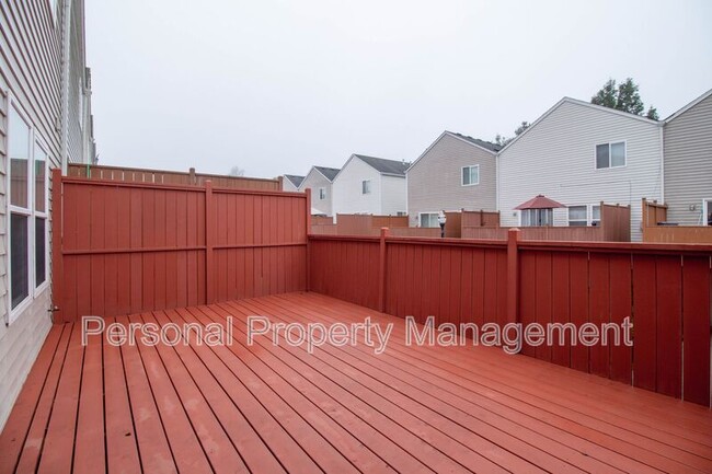 Building Photo - 16524 NE 19th St