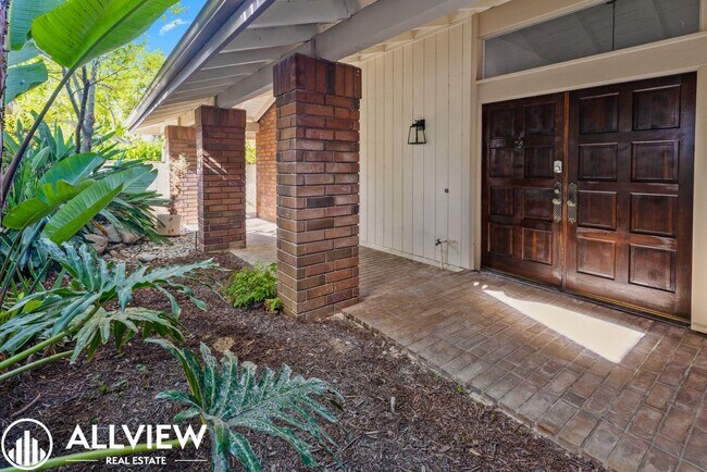 Building Photo - Recently Renovated Two-Story Home in Jasmi...