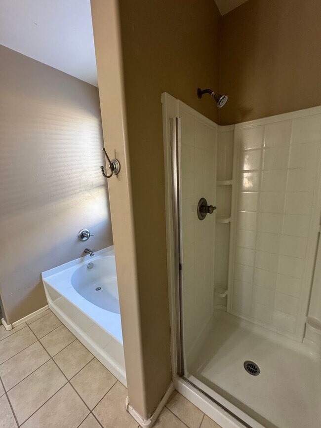 Building Photo - Spacious Gladden Farms Living: 4-Bed Retreat Near Parks & Trails