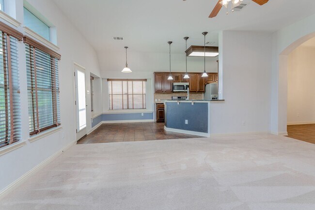 Building Photo - Your Ideal Home Awaits – 4BR, 3BA & More!