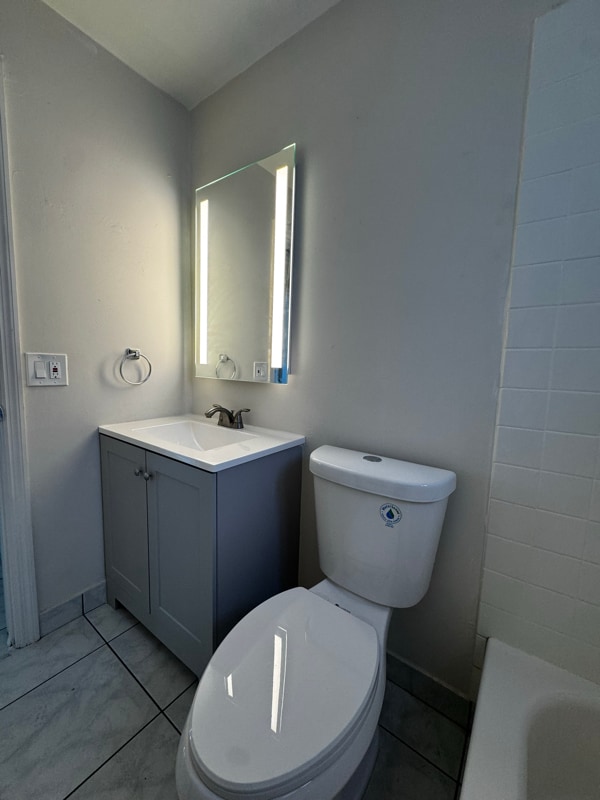 Building Photo - 1310 W 29th St