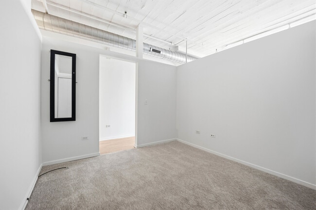 Building Photo - 1524 S Sangamon St