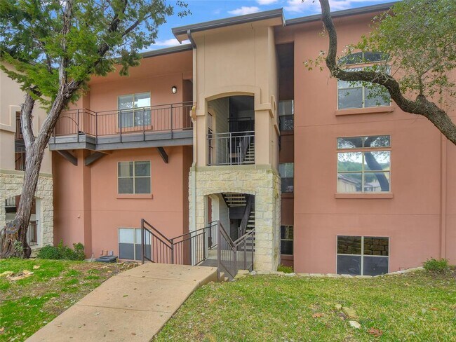 Building Photo - 6000 Shepherd Mountain Cove