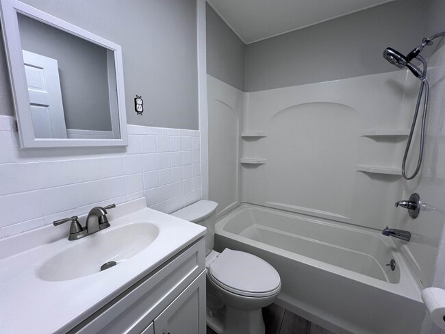 Building Photo - 444 Lafayette Rd