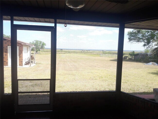 Building Photo - 3400 E Lakeshore Blvd