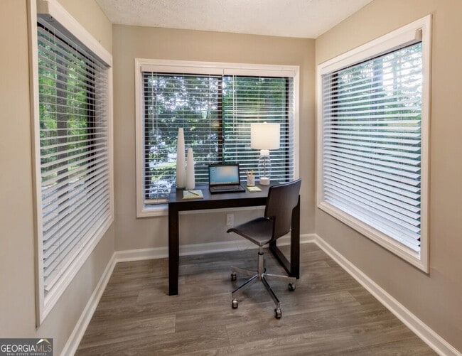 Building Photo - 2845 Holcomb Bridge Rd