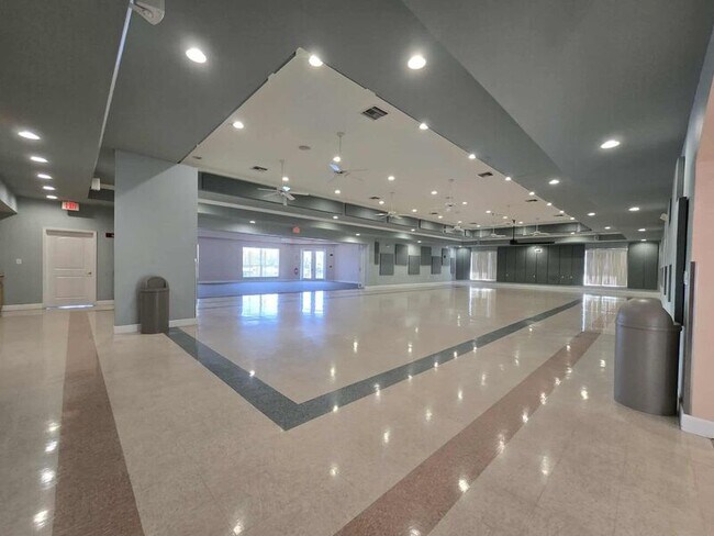 Building Photo - 3360 Fiddle Leaf Way