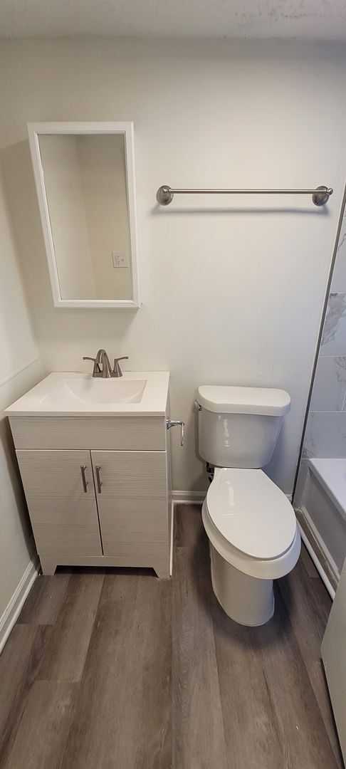 Building Photo - 411 Pinecrest Dr